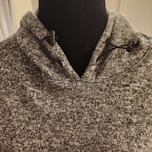 🔥 FINAL SALE PRICE 🔥 PINK BY VICTORIA SECRET CROPED HOODIE !! - Picture 5 of 6